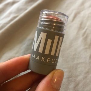 Milk cream lip + cheek in Werk mini